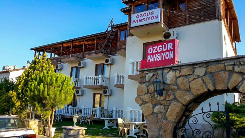 Özgür Pansiyon Foça