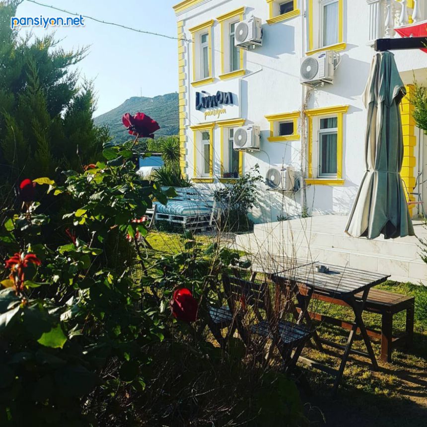 Limon Pansiyon Foça
