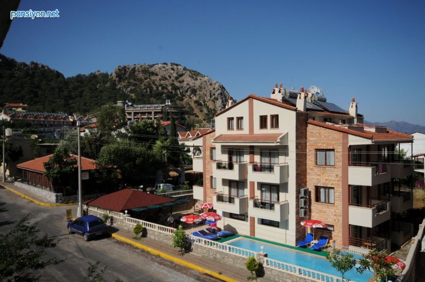 Gözdem Apart