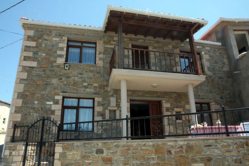 Pelin Taş Konak