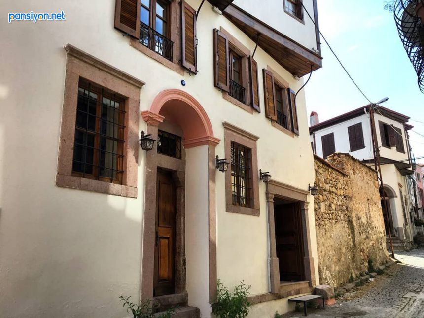 Şefika Hanım Pansiyon