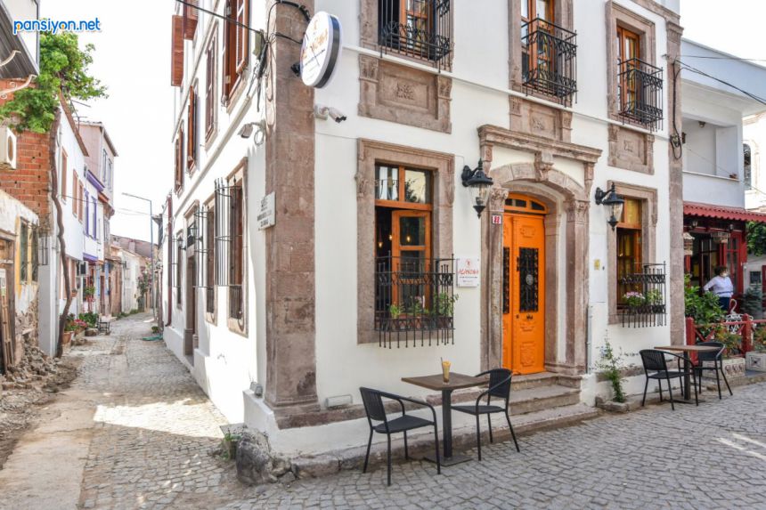 Alancha Pansiyon Cafe